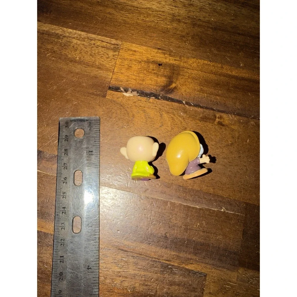 Disney doorables figure